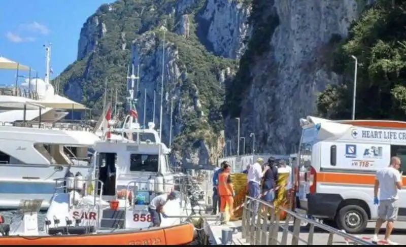 capri   ricerche uomo morto in mare  