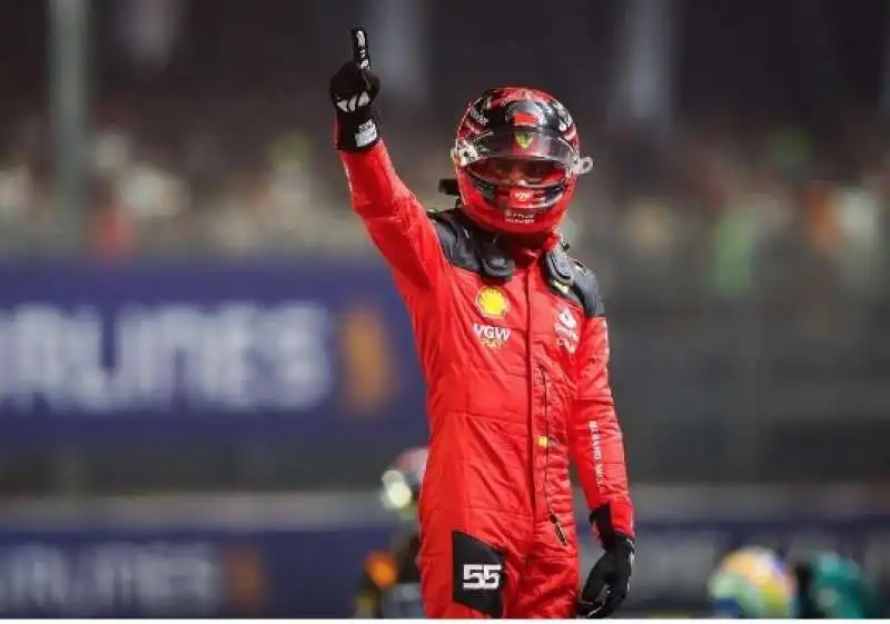 carlos sainz vince a singapore 4