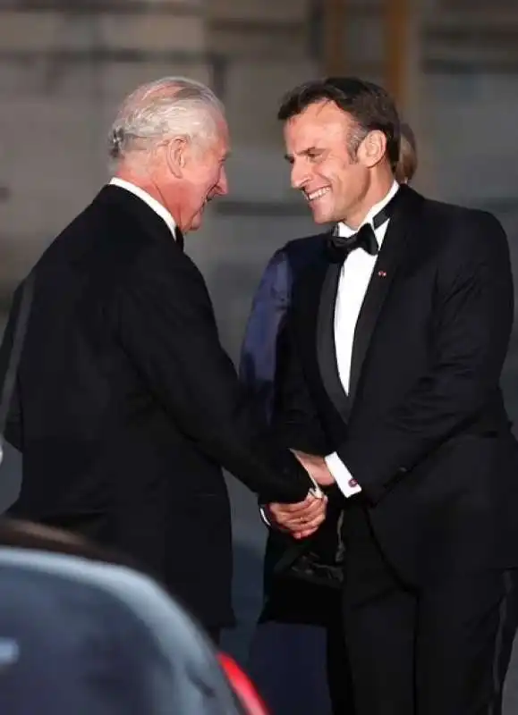 emmanuel macron e re carlo 5