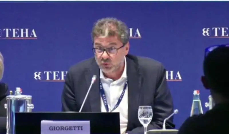 giancarlo giorgetti al forum ambrosetti di cernobbio 