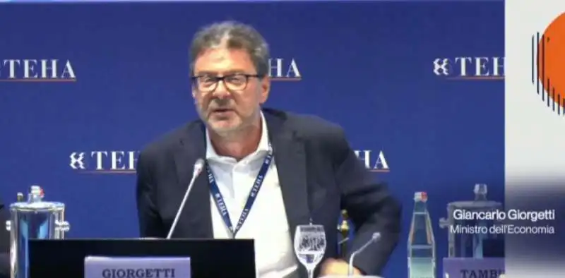 giancarlo giorgetti al forum ambrosetti di cernobbio 