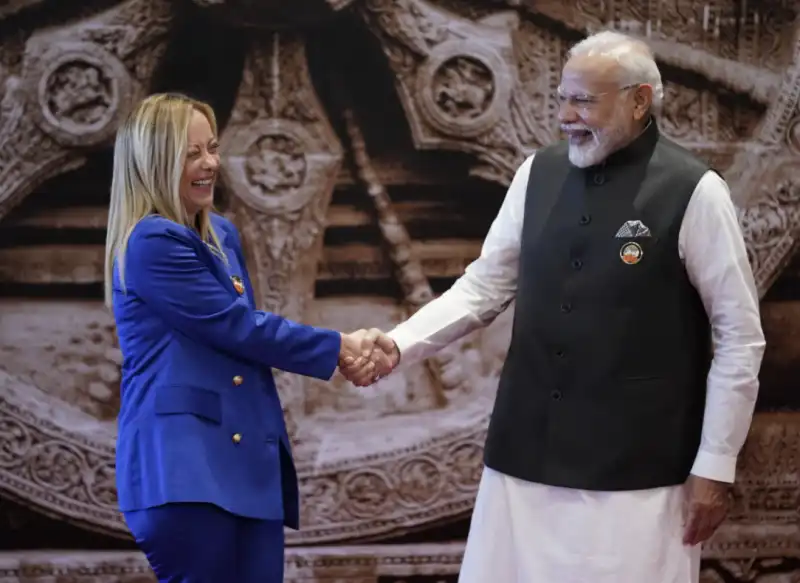 giorgia meloni e narendra modi - g20 new delhi 