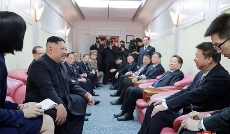 kim jong un in viaggio verso la russia   7