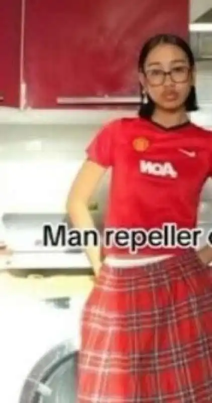 man repeller outfit 12