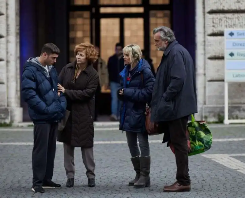 matteo olivetti anna galiena micaela ramazzotti max tortora  felicita 