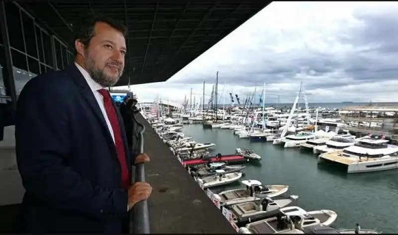 matteo salvini al salone nautico di genova