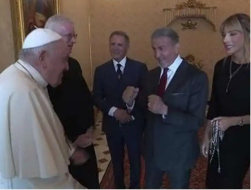 papa francesco e sylvester stallone 