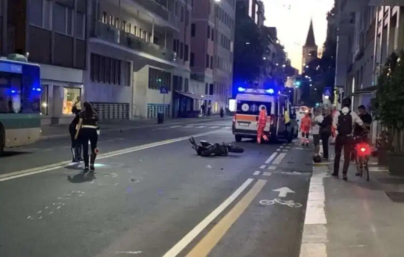 ragazza investita da una moto a milano   2