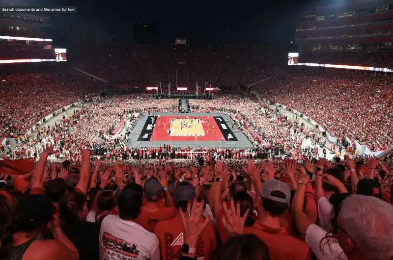 record di spettatori per un evento di sport femminile in nebraska 