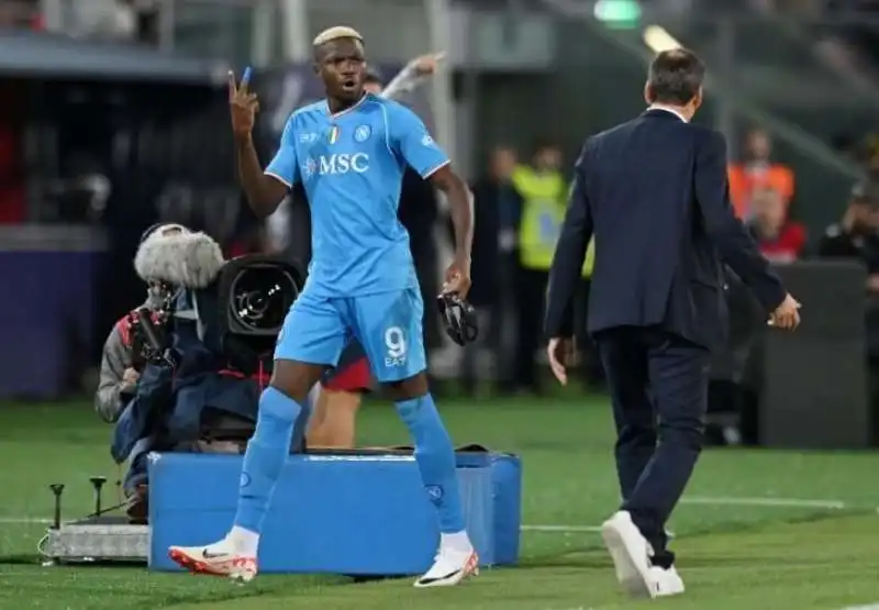 SCAZZO IN CAMPO TRA RUDI GARCIA E VICTOR OSIMHEN