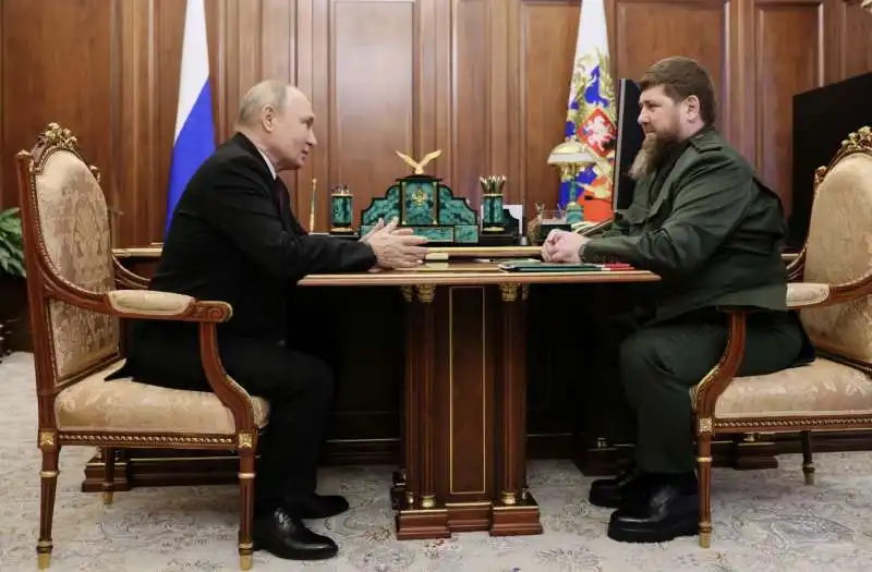 VLADIMIR PUTIN  RAZMAN KADYROV 