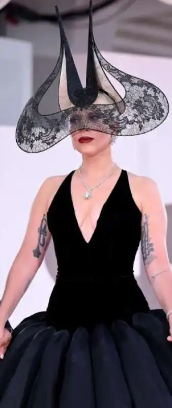 a venezia lady gaga sul red carpet di joker: folie a deux 1