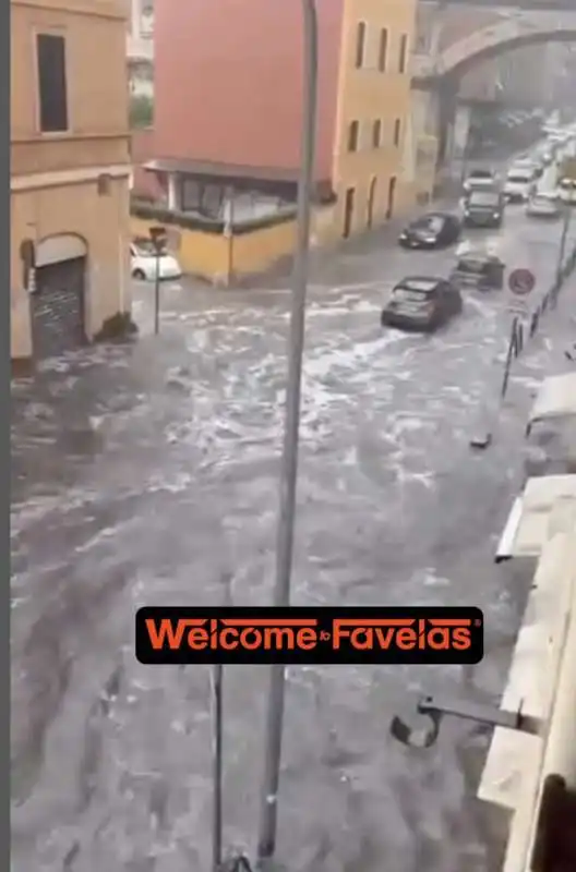 bomba d'acqua su roma   13