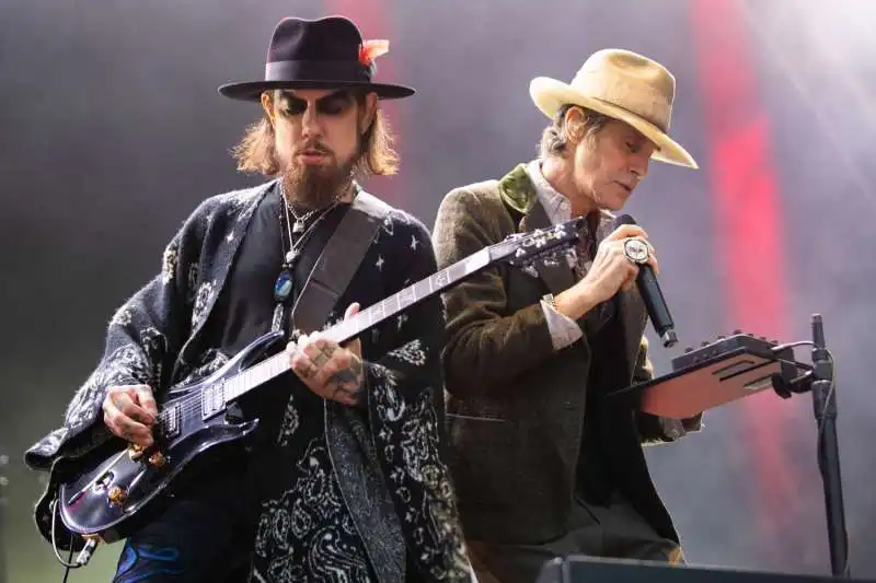 dave navarro perry farrell