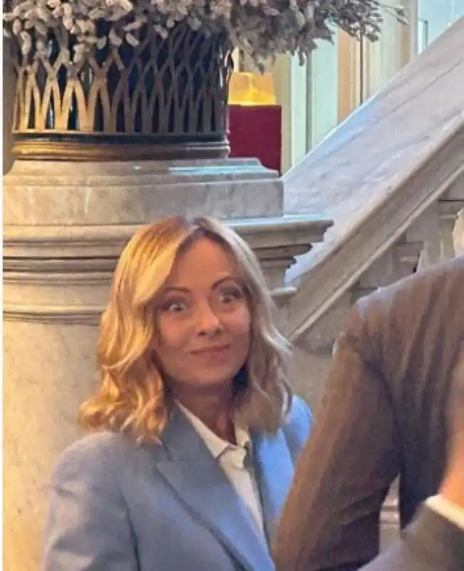 giorgia meloni al forum ambrosetti di cernobbio - dal profilo instagram di camilla conti