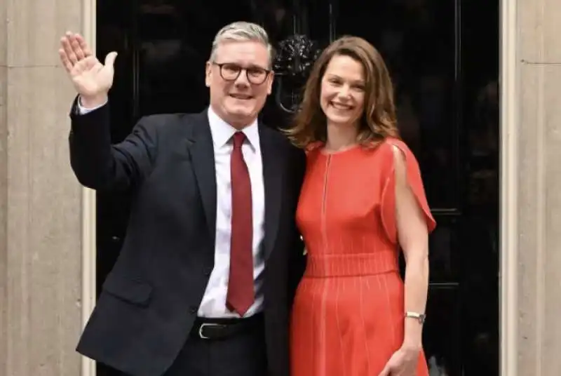 KEIR STARMER E VICTORIA