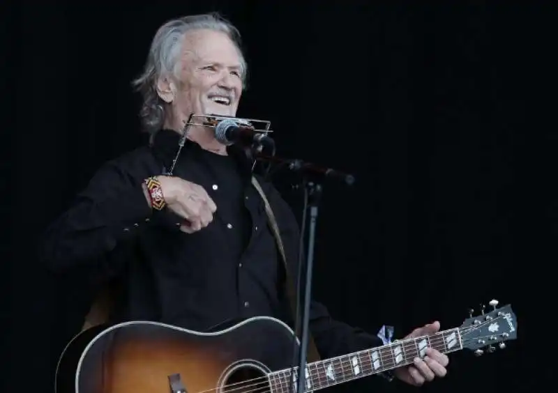 KRIS KRISTOFFERSON