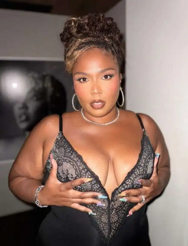 lizzo 4