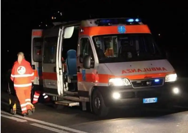 MOLFETTA SPARATORIA BAHIA BEACH- AMBULANZA