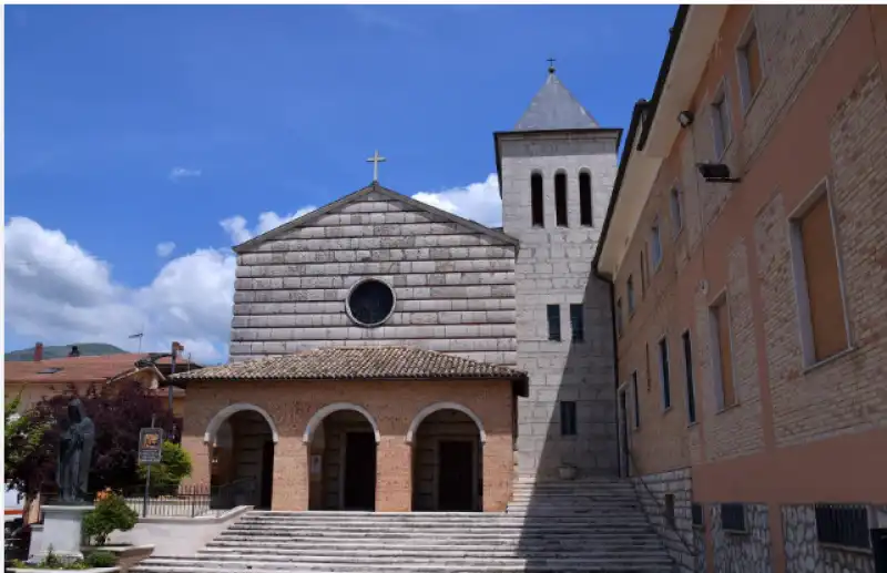 petrella salto chiesa 