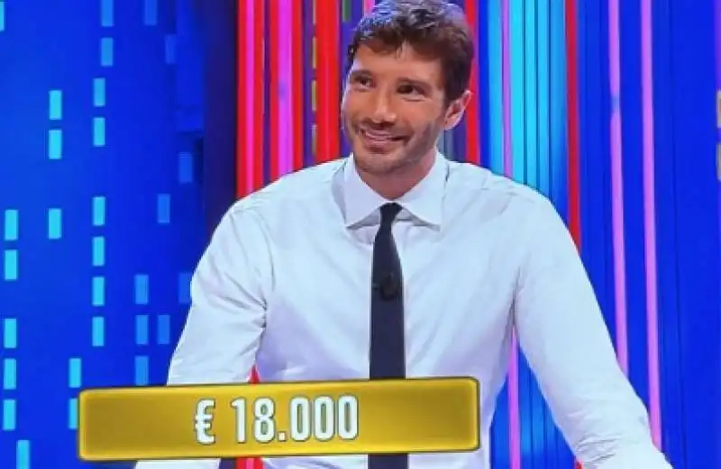 stefano de martino ad affari tuoi  3