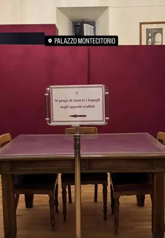 storia instagram di maria rosaria boccia a montecitorio   10