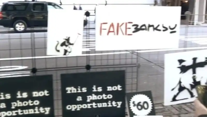 FINTO BANKSY VENDE PIU DEL VERO 