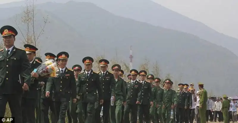 IL FUNERALE DEL GENERAL GIAP