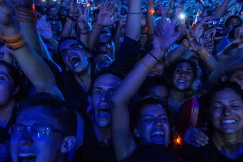 IMMAGINI DELLA SETTIMANA DAL AL SETTEMBRE DAL TIME FAN AL ROCK IN RIO ASSISTONO AL CONCERTO DEI NICKELBACK 