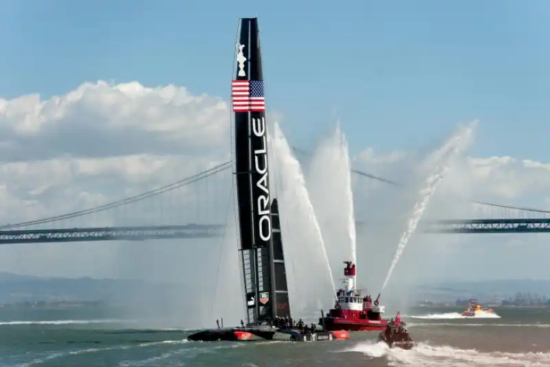 IMMAGINI DELLA SETTIMANA DAL AL SETTEMBRE DAL TIME ORACLE CELEBRA LA VITTORIA DELLAMERICAS CUP 