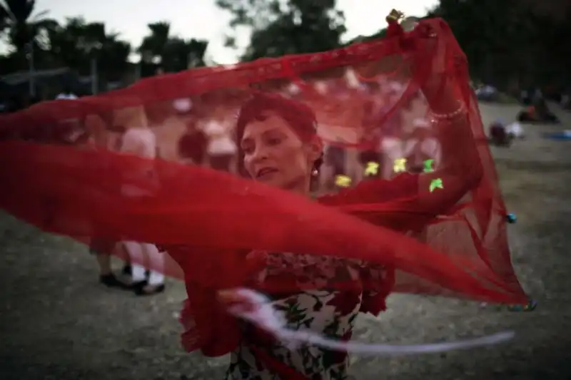 IMMAGINI DELLA SETTIMANA DAL AL SETTEMBRE DAL TIME UNA DONNA DANZA DURANTE LA VISITA DEI PELLEGRINI CRISTIANI IN ISRAELE 