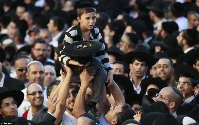 ISRAELE I FUNERALI DEL RABBINO OVADIA YOSEF 