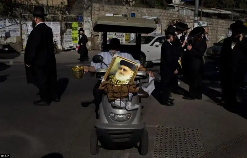 ISRAELE I FUNERALI DEL RABBINO OVADIA YOSEF 