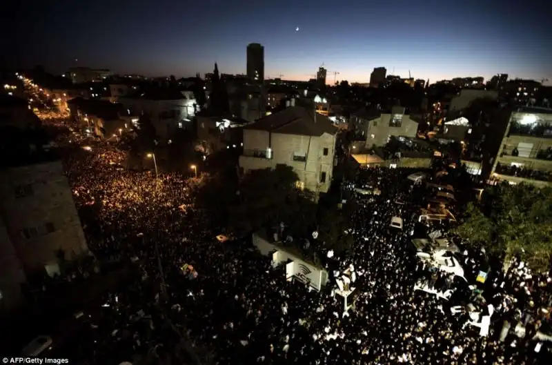 ISRAELE I FUNERALI DEL RABBINO OVADIA YOSEF 