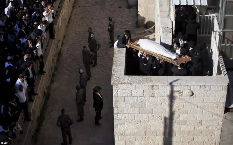 ISRAELE I FUNERALI DEL RABBINO OVADIA YOSEF 