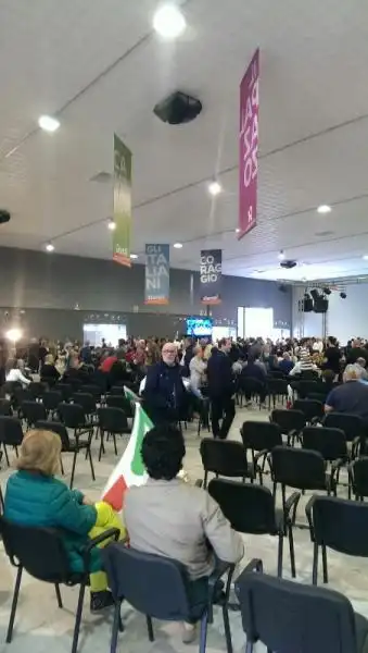 MATTEO RENZI A BARI - LA SALA 