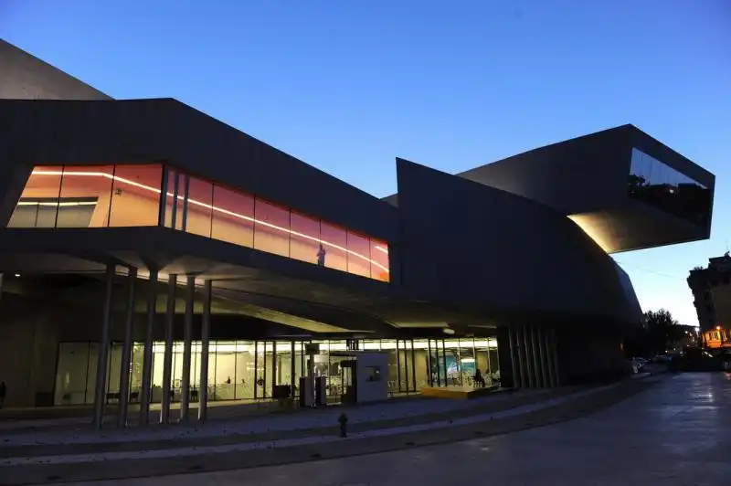 MAXXI di sera 