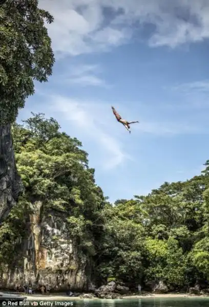 MONDIALE CLIFF DIVING 