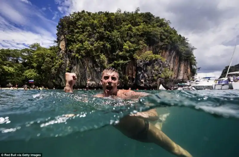 MONDIALE CLIFF DIVING 