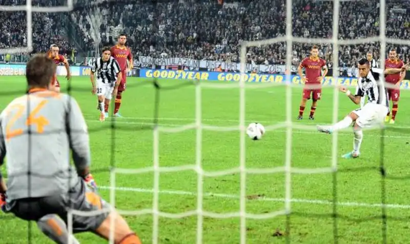 2012   il gol di vidal in juventus roma