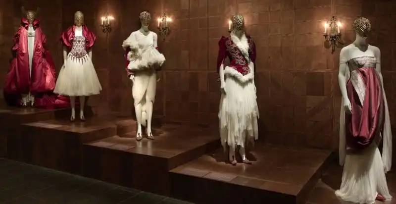 alexander mcqueen: savage beauty 7