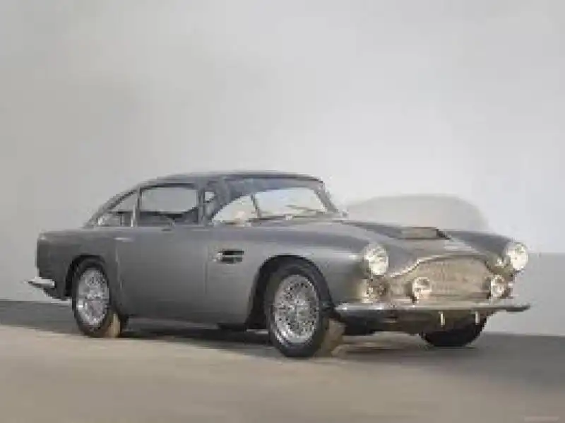 aston martin db4