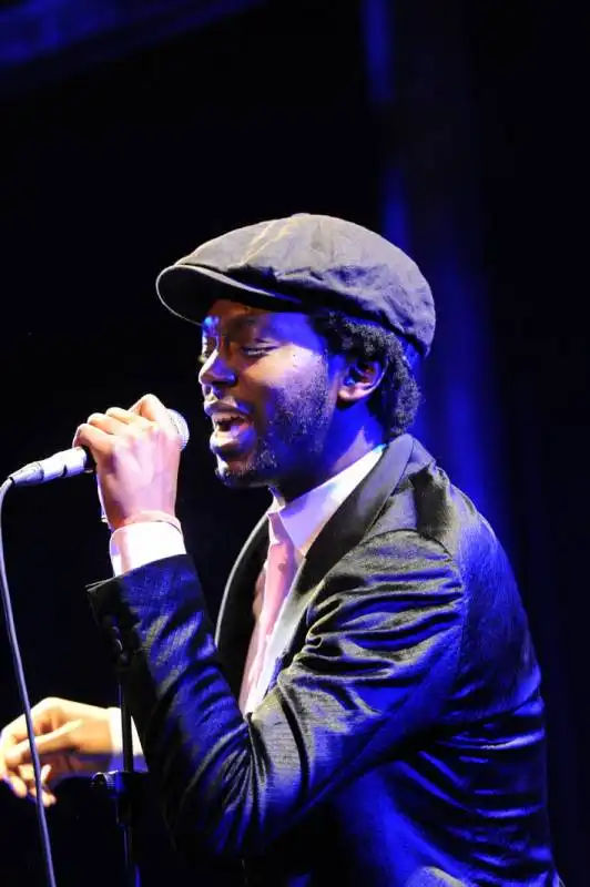 baloji in concerto alla pelanda (3)