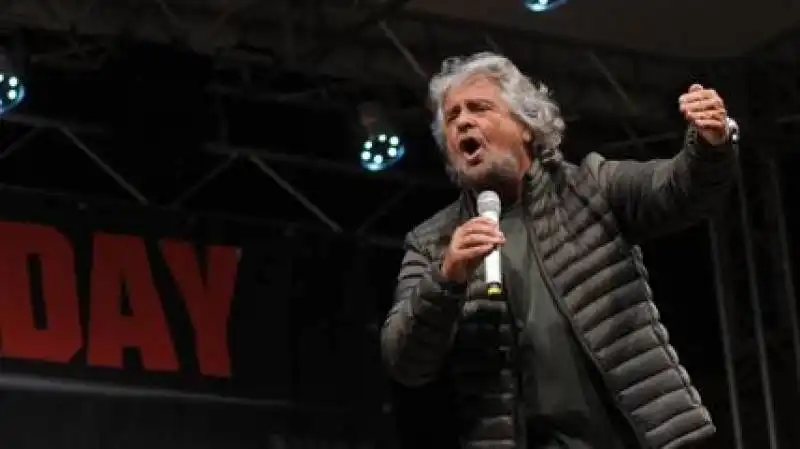 Beppe grillo a palermo