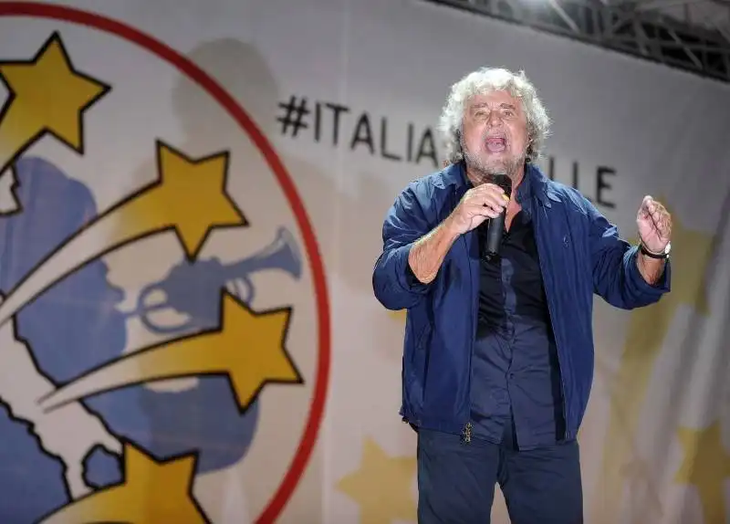 BEPPE GRILLO ALL'INCONTRO CINQUESTELLE DEL CIRCO MASSIMO