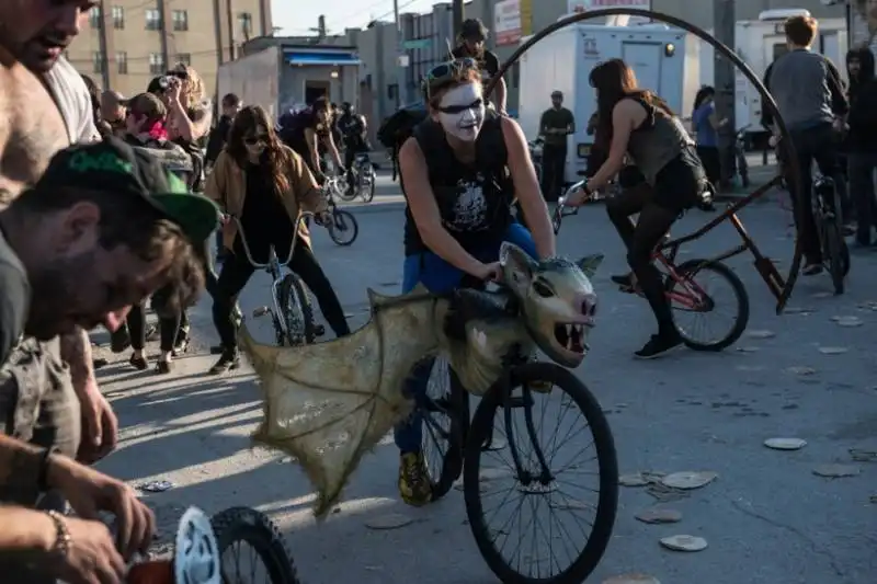 bici pipistrello a new york