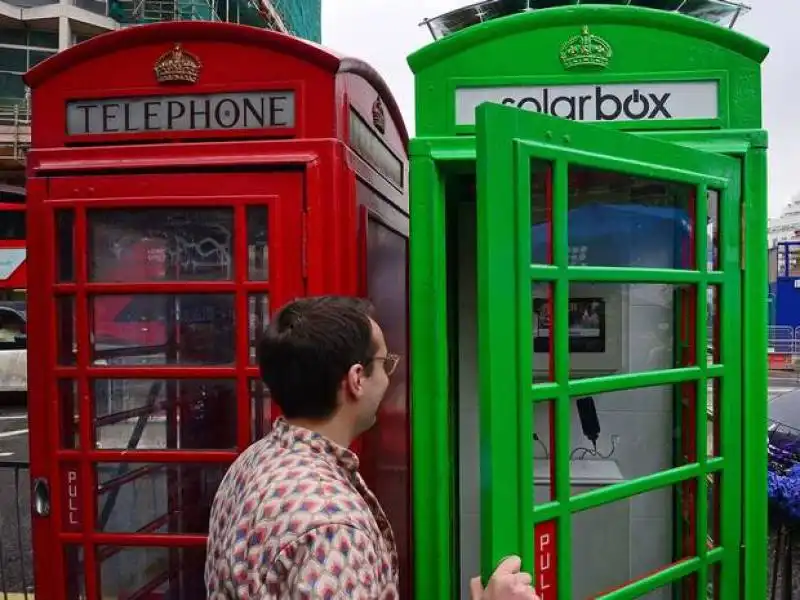 green phone box get