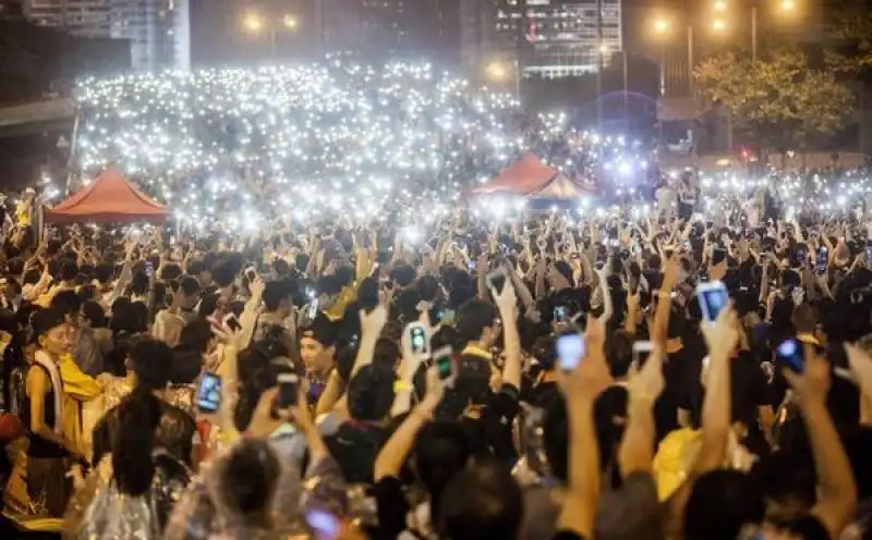 hong kong occupy central telefonini