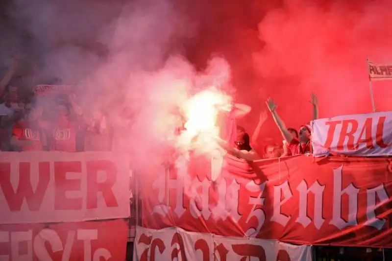 i tifosi del bayern all olimpico