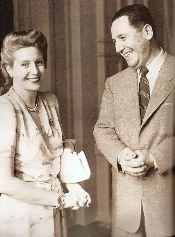 Juan Domingo Peron con la moglie Evita 